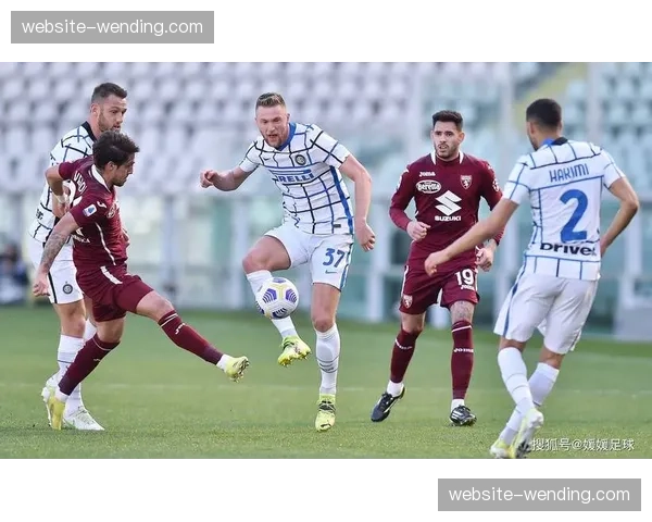 维罗纳vs萨索洛，主队前锋久里奇头球破门打入赛季首球