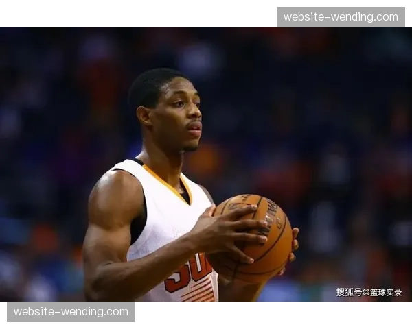 前NBA球员、南京同曦外援布兰登-奈特因膝伤赛季报销