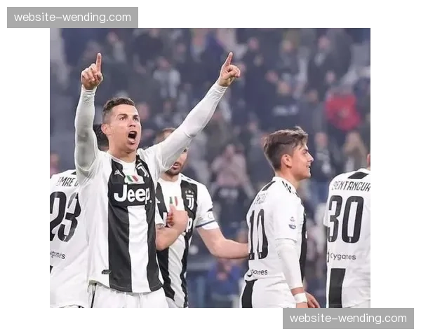 利兹联三名核心球员施塔赫、罗登和詹姆斯确认缺席对阵曼联关键战